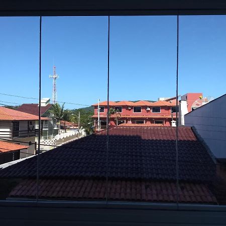 Apto 2 QTOs com Suíte próximo a Praia e Centrinho Florianópolis Exterior foto