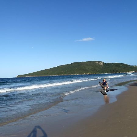 Apto 2 QTOs com Suíte próximo a Praia e Centrinho Florianópolis Exterior foto